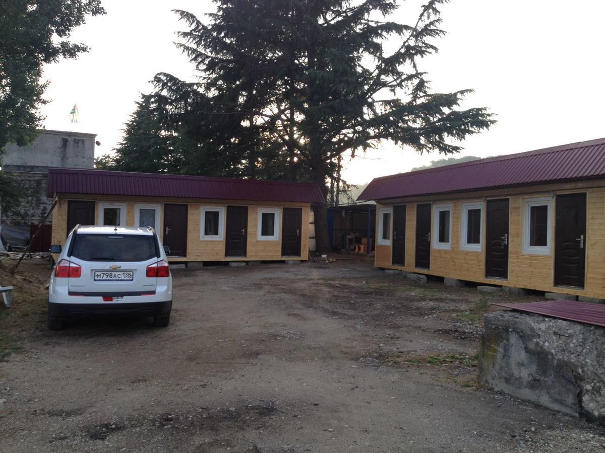 Guest House Tri Topolya Lidzava Kültér fotó