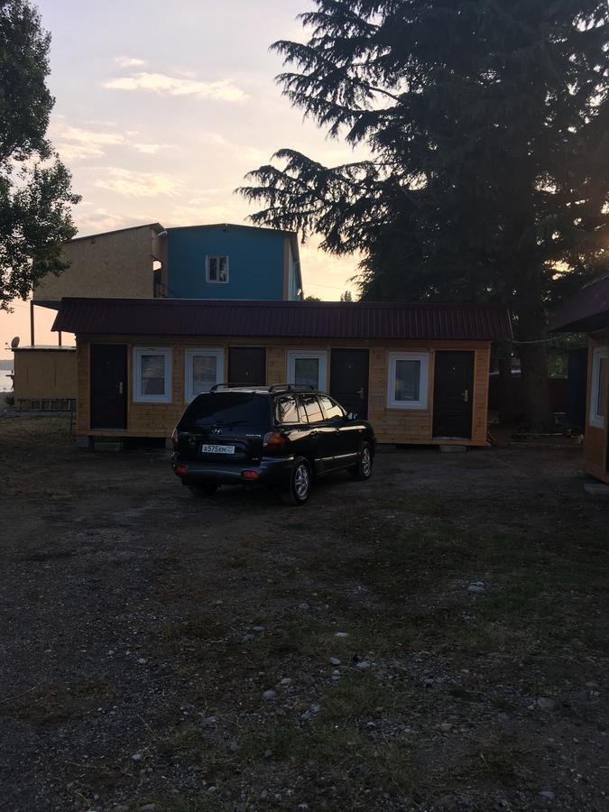 Guest House Tri Topolya Lidzava Kültér fotó